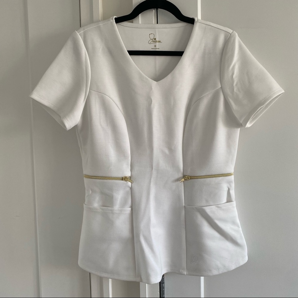 JAANUU SCRUBS TOP